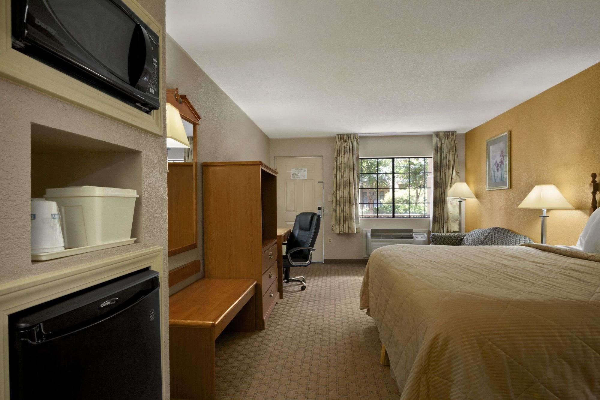 Days Inn By Wyndham Southaven Ms Extérieur photo