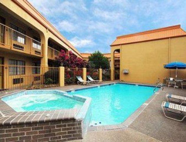 Days Inn By Wyndham Southaven Ms Extérieur photo