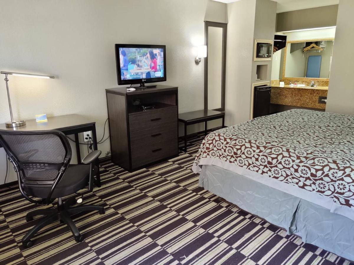 Days Inn By Wyndham Southaven Ms Extérieur photo